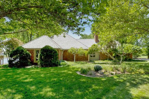 18 N Lakeview Dr, Goddard, KS, 67052-8701 | Card Image