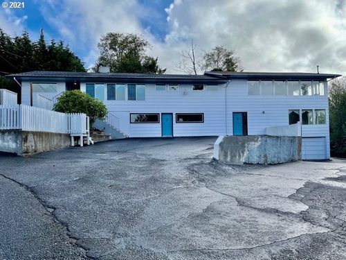 63654 Ahill Rd, Coos Bay, OR, 97420-3877 | Card Image