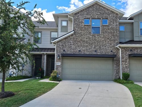 17777 Sage Ln, Dallas, TX, 75252-8032 | Card Image