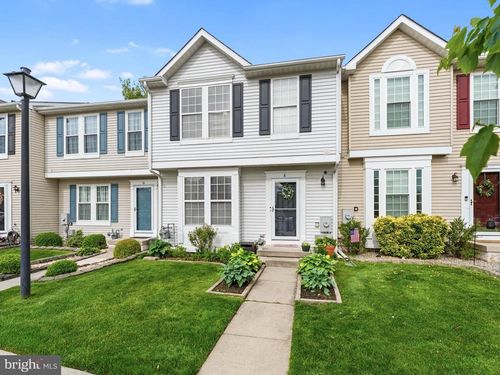 8 Pinehurst Ct, Blackwood, NJ, 08012-5606 | Card Image