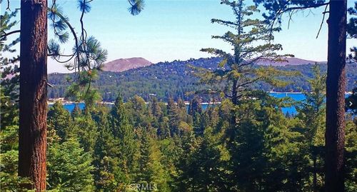 525 Ca-173, Lake Arrowhead, CA, 92352 | Card Image