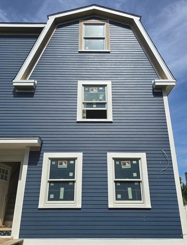 APT-3 - 9 Swan St, Condo with 3 bedrooms, 3 bathrooms and 2 parking in Beverly MA | Image 9