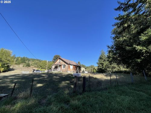 46255 Highway 242, Myrtle Point, OR, 97458-7725 | Card Image