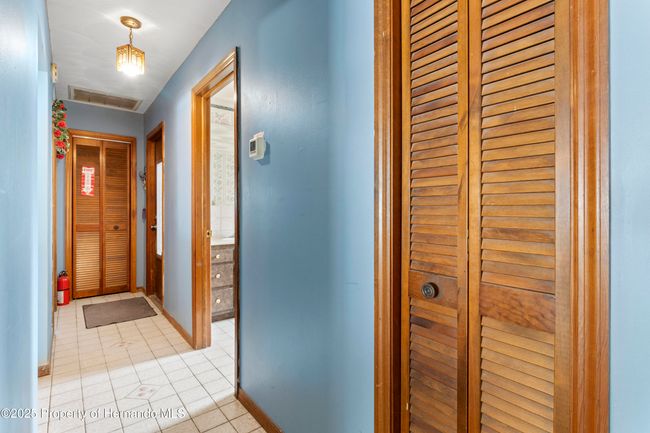 5441 Alderwood St, House other with 2 bedrooms, 2 bathrooms and null parking in SPRING HILL FL | Image 18