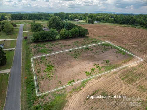 37-00 Hill Gates Trl, Cherryville, NC, 28021 | Card Image