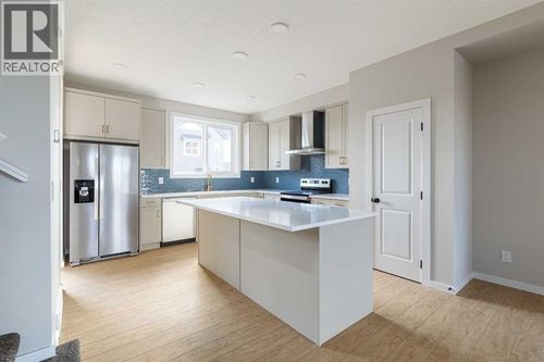 5730 Grey Eagle Dr Sw, Tsuut'ina, AB, T3T | Card Image