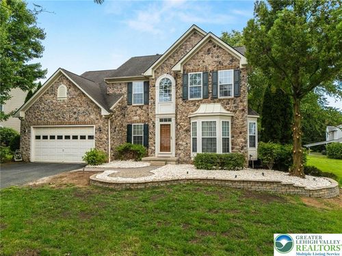 232 S 33rd St, ALLENTOWN, PA, 18104-5911 | Card Image