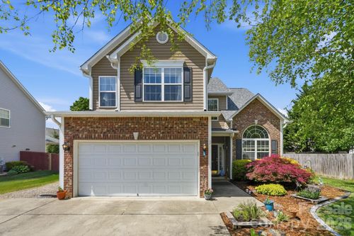 322 Wildbriar Rd, Fletcher, NC, 28732-7792 | Card Image