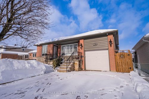 36 Midcroft Dr, Scarborough, ON, M1S1X2 | Card Image