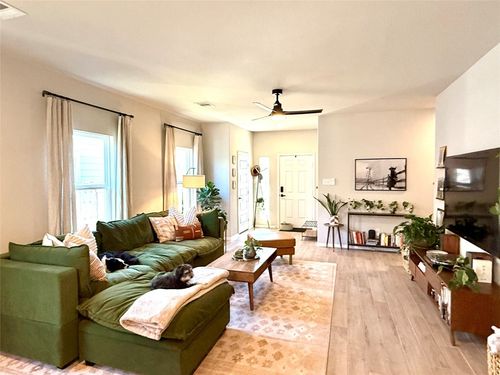 5216 Lomasso Dr, Austin, TX, 78747-4607 | Card Image