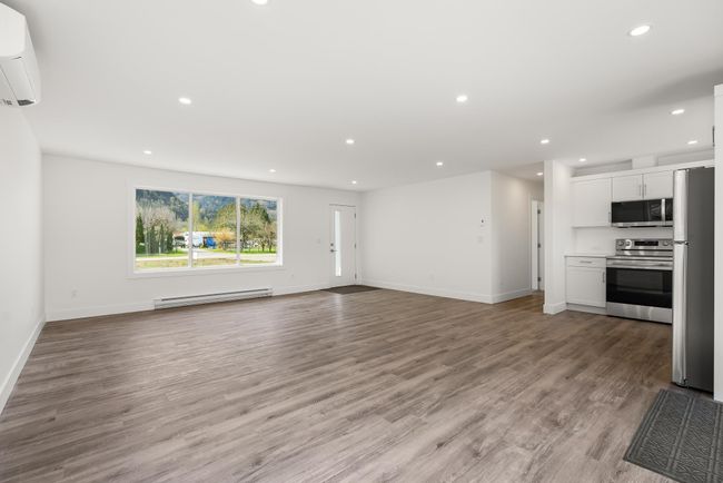 58481 Mckay Road, House other with 2 bedrooms, 1 bathrooms and null parking in Laidlaw BC | Image 7