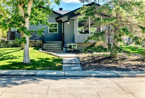 2024 Chicoutimi Dr Nw, Calgary, AB, T2L0V7 | Card Image