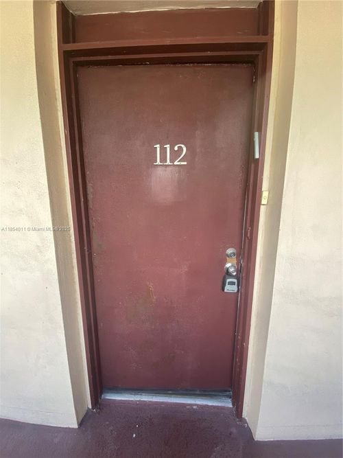 apt-112-3301 N Country Club Dr, Aventura, FL, 33180-1613 | Card Image
