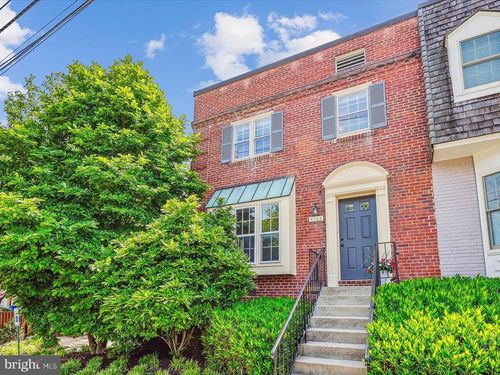 6705 Hillandale Rd, CHEVY CHASE, MD, 20815-6403 | Card Image