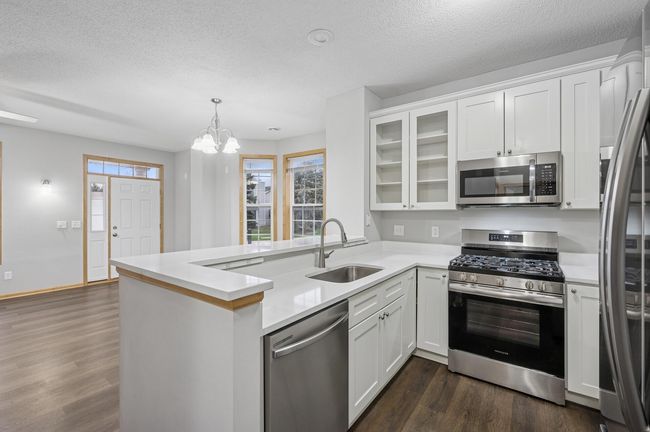 7539 12 Th St N, Townhouse with 3 bedrooms, 3 bathrooms and null parking in Oakdale MN | Image 10