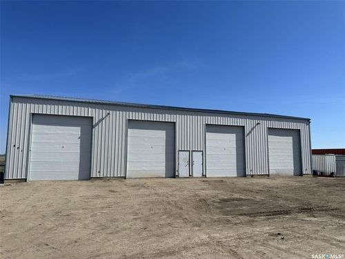 401 Railway St, Corman Park, SK, S0K | Card Image