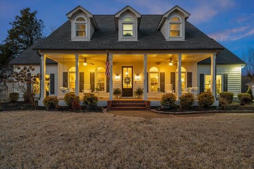 1130 Ravenna Cv, Collierville, TN, 38017-3242 | Card Image