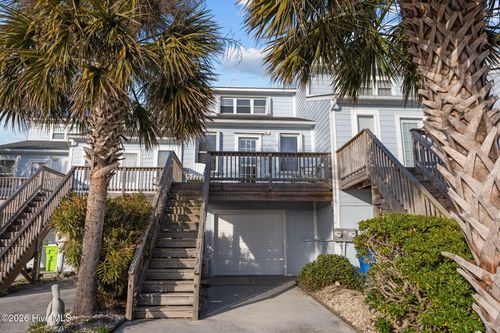 9 Bermuda Landing Pl, N Topsail Beach, NC, 28460-8555 | Card Image