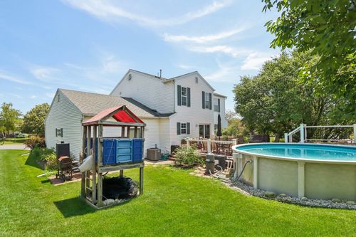 600 Heron Dr, WATERFORD, WI, 53185-2883 | Card Image