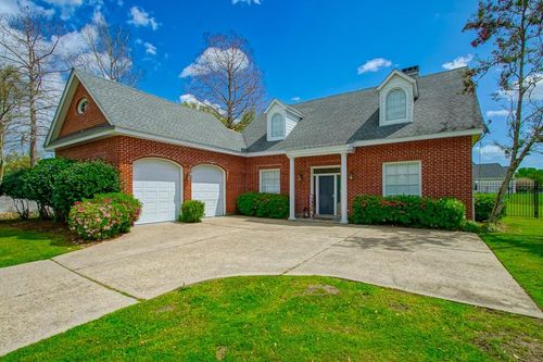 57 Fairway Oaks Dr, New Orleans, LA, 70131-3339 | Card Image
