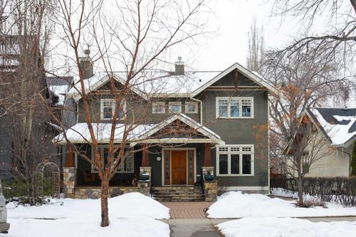 3017 3 Street Sw, Home with 4 bedrooms, 2 bathrooms and 2 parking in Calgary AB | Card Image