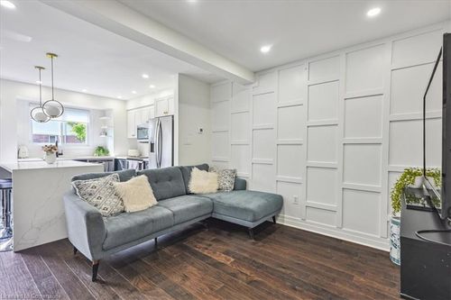 2-2920 Headon Forest Dr, Burlington, ON, L7M4H1 | Card Image
