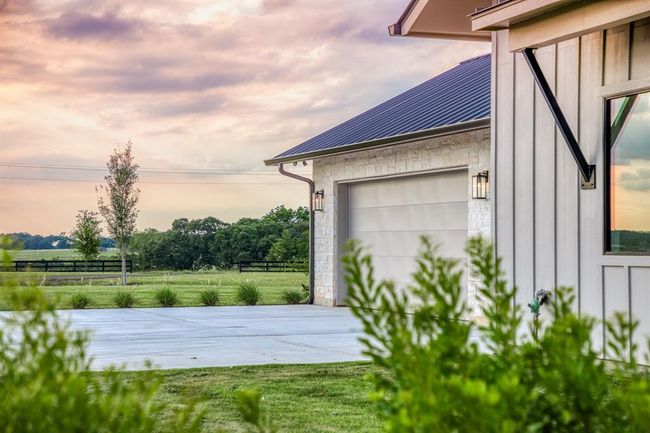 4961 Hartfield Rd, Home with 4 bedrooms, 5 bathrooms and 2 parking in Round Top TX | Image 18