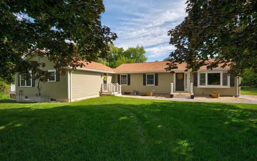 4 Mill Rd, Chelmsford, MA, 01824-4832 | Card Image