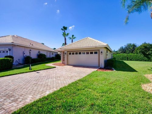 9013 Heathland Ct, MOUNT DORA, FL, 32757-9126 | Card Image