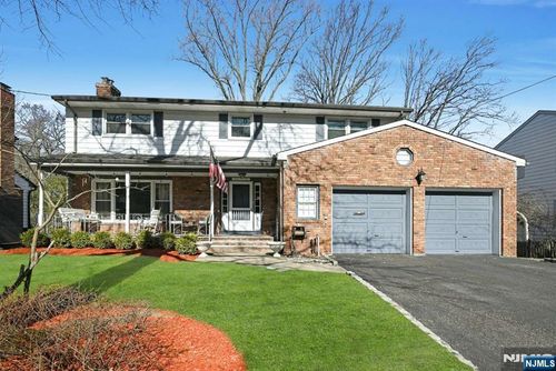66 Elm St, Englewood Cliffs, NJ, 07632-1516 | Card Image