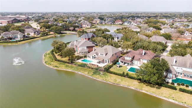 6310 Hidden Crest Way, House other with 5 bedrooms, 4 bathrooms and 2 parking in Sugar Land TX | Image 48