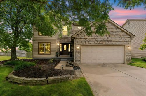 4598 Gillenbury Loop W, Grove City, OH, 43123-8414 | Card Image