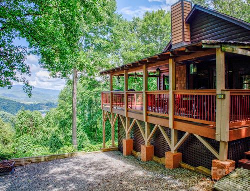 612 Whispering Winds Rd, Waynesville, NC, 28785-7208 | Card Image