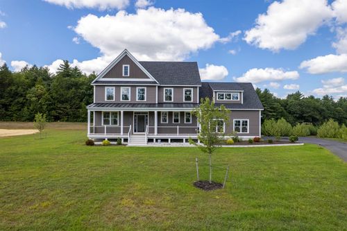 9 Stone Creek Drive, Brentwood, NH, 03833 | Card Image