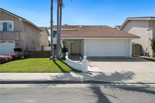 10900 San Leon Ave, Fountain Valley, CA, 92708-5343 | Card Image