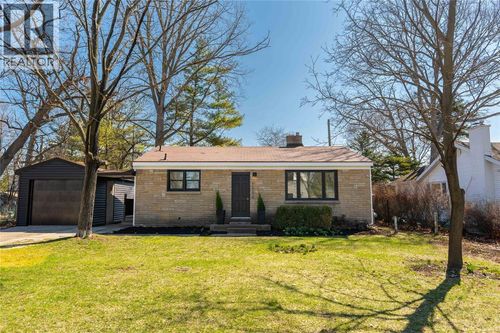 1554 Mallah Dr, Sarnia, ON, N7V3R5 | Card Image