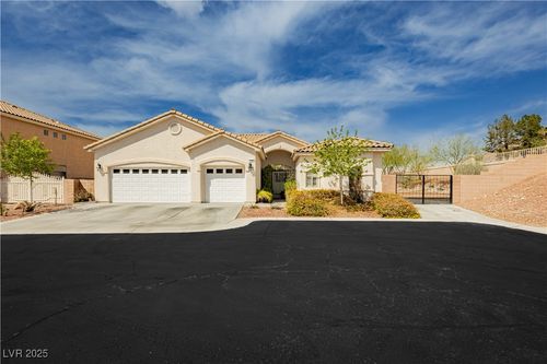6688 Martinsville Pl, Las Vegas, NV, 89110-4040 | Card Image