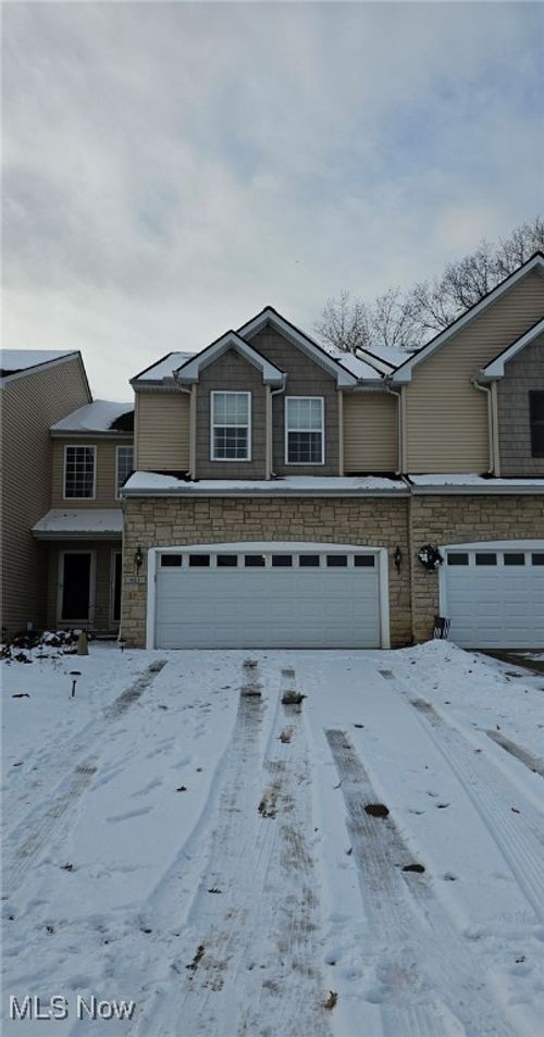 953 Longitude Ln, Amherst, OH, 44001-3460 | Card Image