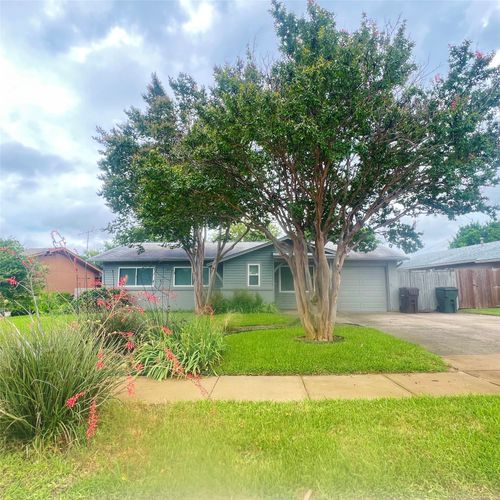 2000 Willow Ln, Plano, TX, 75074-5026 | Card Image