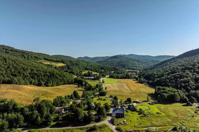 140 Hale Hollow Rd, House other with 5 bedrooms, 3 bathrooms and null parking in Bridgewtr Cor VT | Image 39