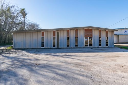 1303 N Us Highway 281, Alice, TX, 78332 | Card Image