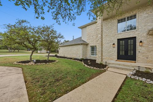 900 N Canyonwood Dr, Dripping Springs, TX, 78620-3925 | Card Image
