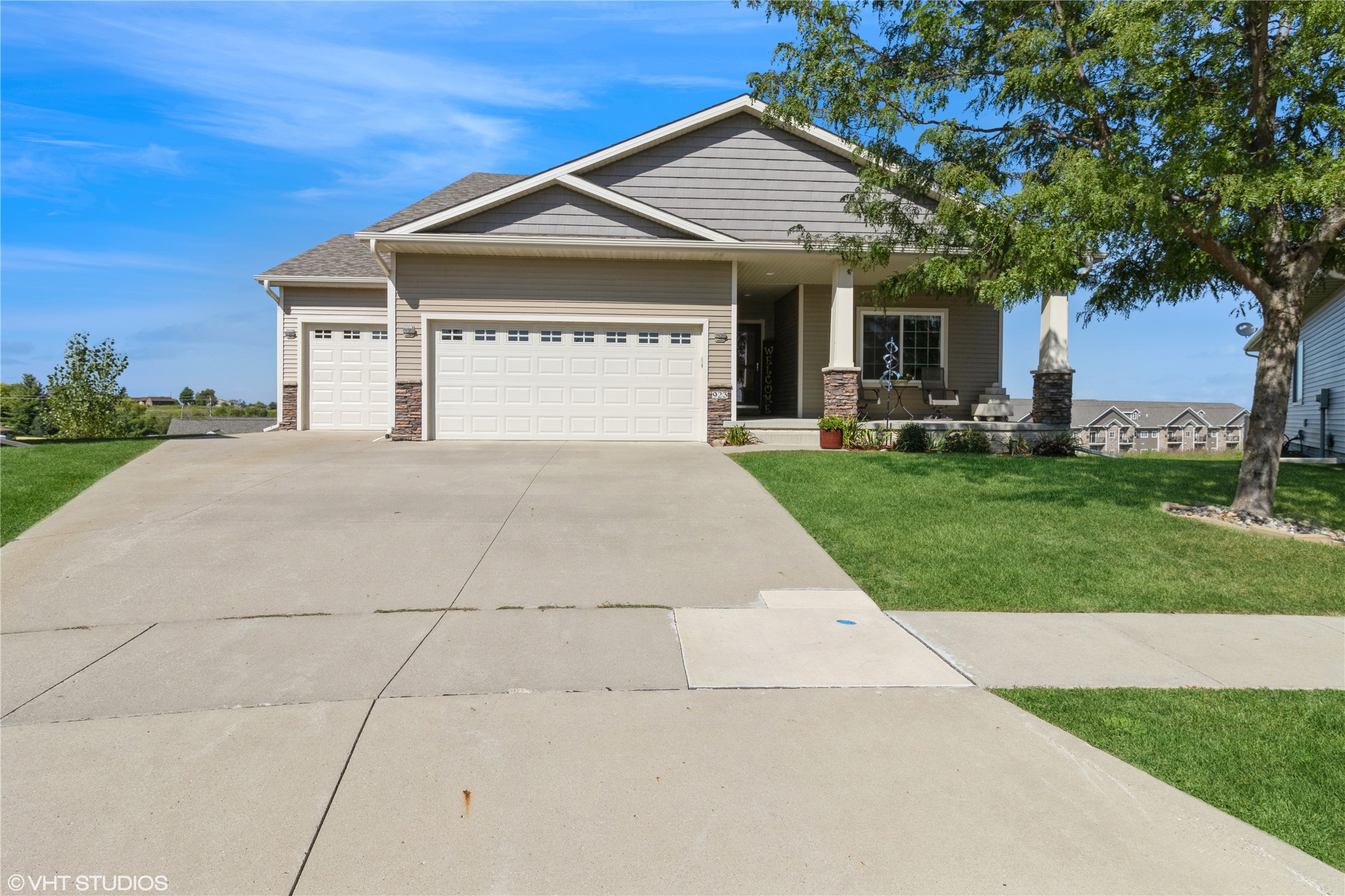 15th Ave, Altoona, IA 50009