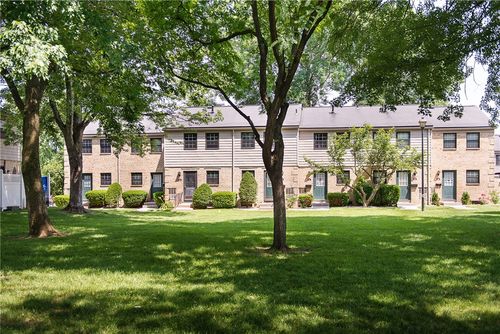 213 Chartwell Ct, Rochester, NY, 14618-5305 | Card Image