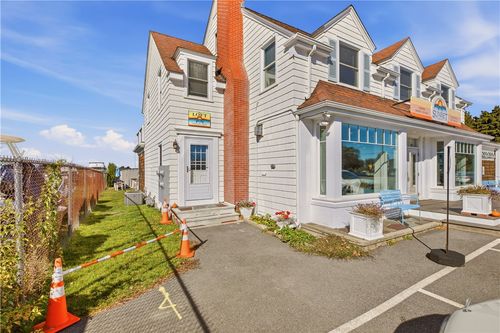 loft-706 Park Avenue, Portsmouth, RI, 02871 | Card Image