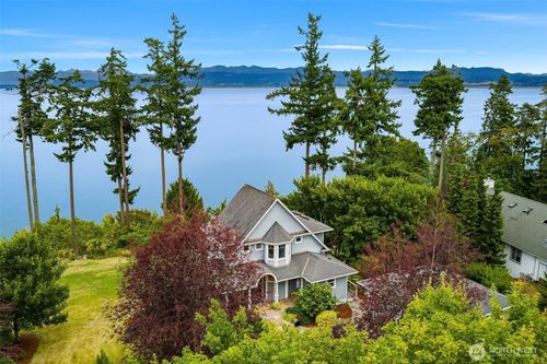 715 Tillicum Way, Camano Island, WA, 98282-5512 | Card Image