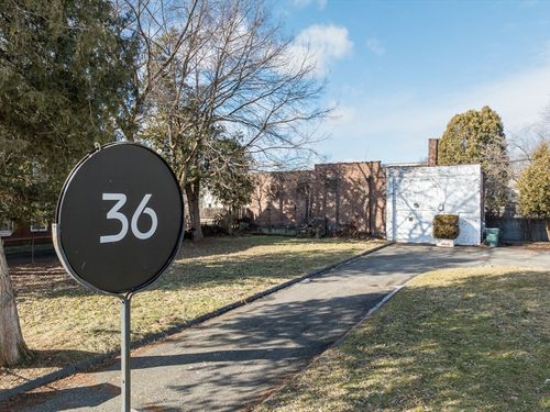 36 Loring St, Springfield, MA, 01105-2433 | Card Image