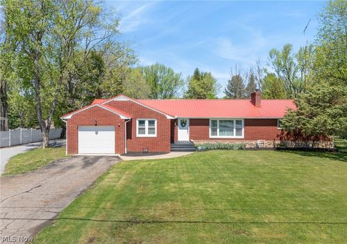 13001 Beeson St Ne, Alliance, OH, 44601-8781 | Card Image