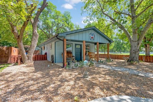 1000 S 4th St, Bonham, TX, 75418-4610 | Card Image