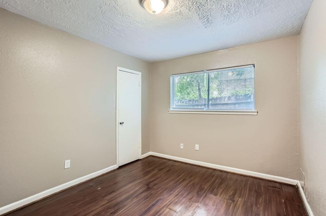 Bedroom | Image 14